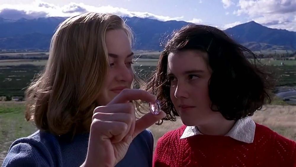 Fotograma de la película Criaturas celestiales