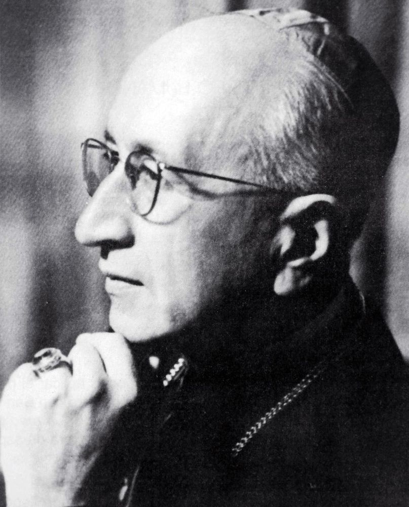 fotografía de Monseñor Manuel Larraín