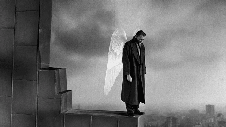Imagen de la película "El cielo sobre Berlín" de Wim Wenders