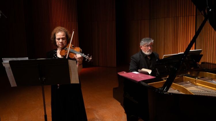 Frida Ansaldi y Mario Alarcón, profesores del Instituto de Música UC. Foto: Música UC.