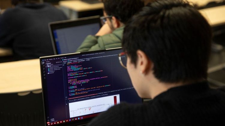 Estudiantes de la Licenciatura en Ingeniería en Ciencia de Datos