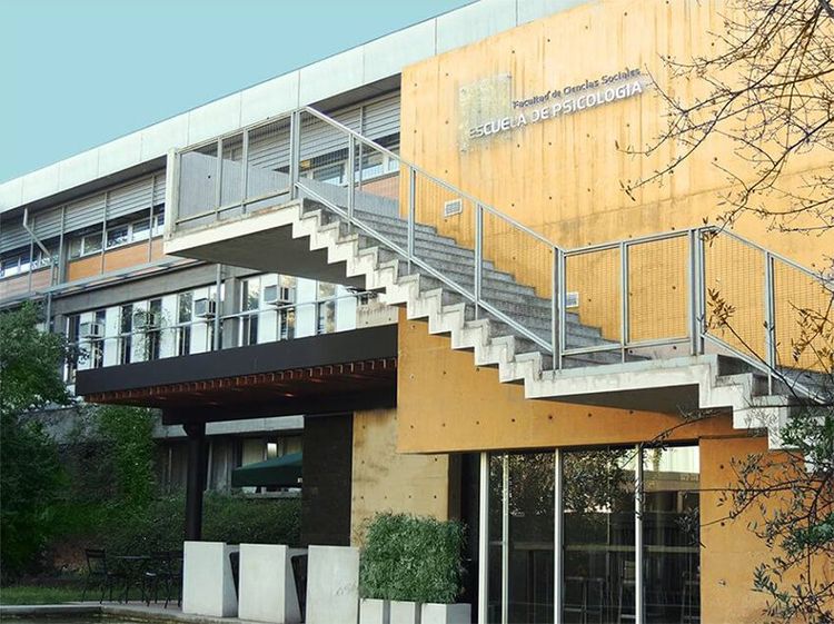 Escuela de Psicología UC