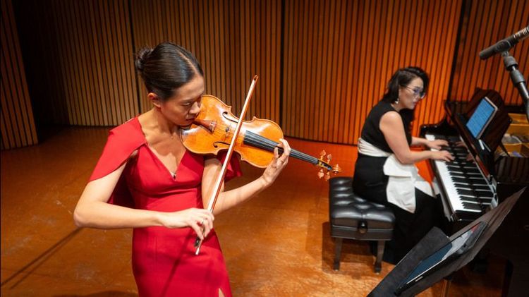 Tiffany Tieu y Eun Seong Hong, profesoras del Instituto de Música UC. Foto: Música UC.